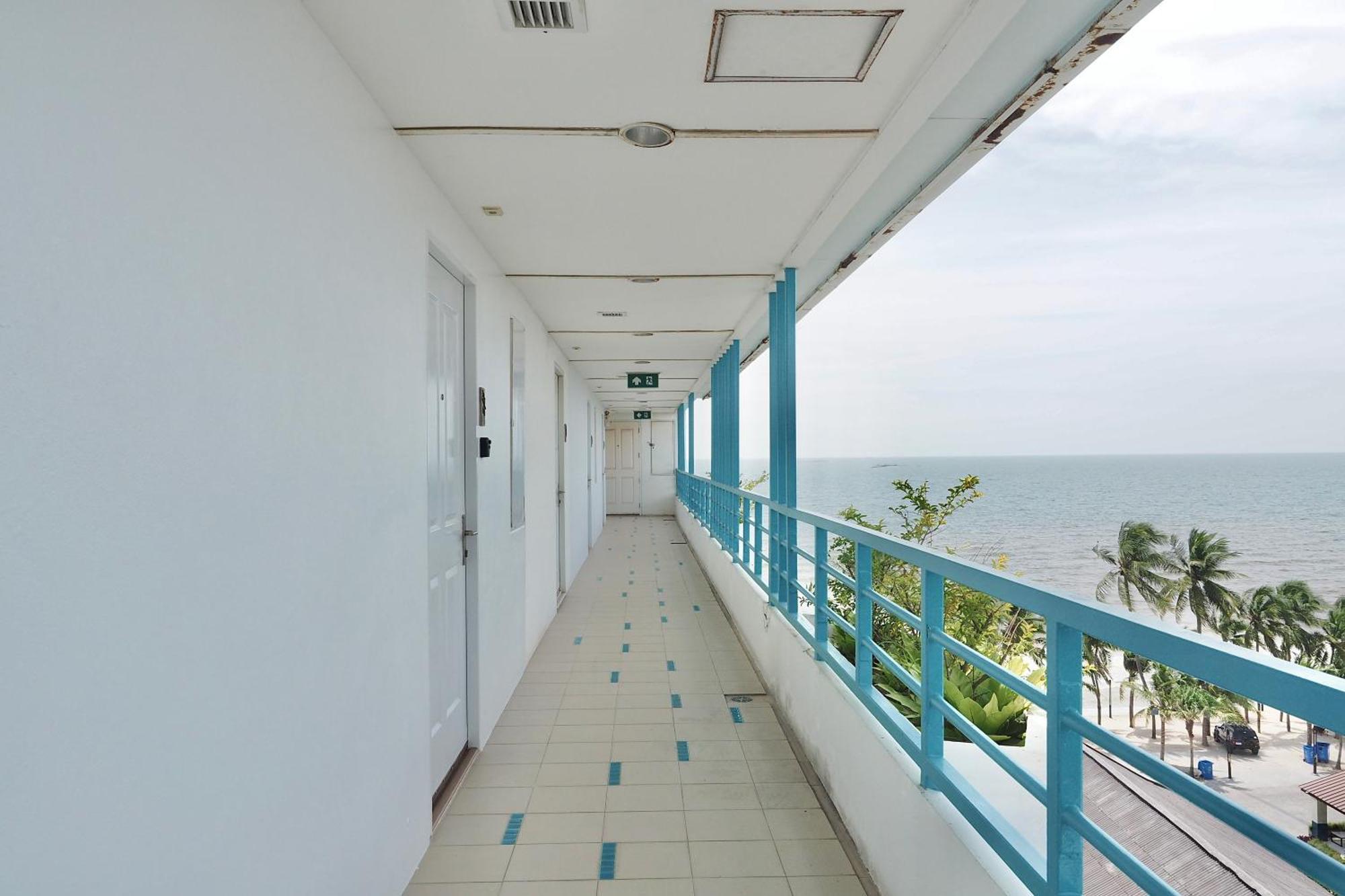 The By Thanthita Next To Wonnapa Free Apartment Bangsaen